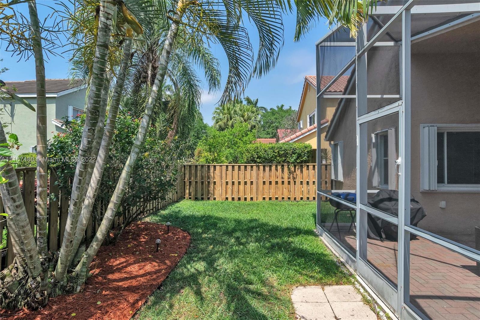 Jacaranda Plantation, FL 33324 - Photo 29 of 43 a view of backyard with garden