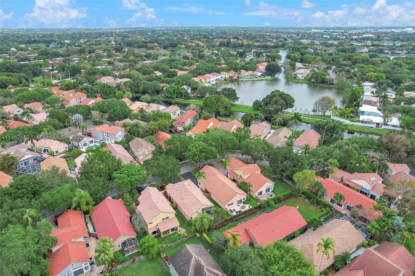 Jacaranda Plantation, FL 33324 - Photo 35 of 43 an aerial view of residential houses with outdoor space