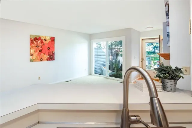 $215,000 | 10005 Russell Avenue North, Unit 3, Brooklyn Park, MN 55444