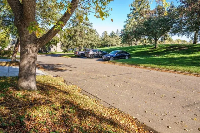 $215,000 | 10005 Russell Avenue North, Unit 3, Brooklyn Park, MN 55444