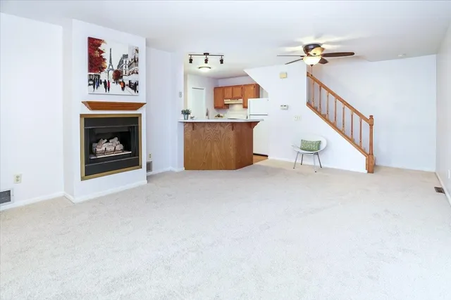 $215,000 | 10005 Russell Avenue North, Unit 3, Brooklyn Park, MN 55444