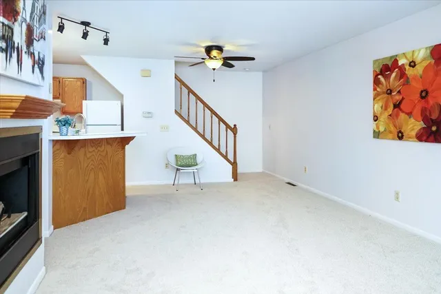 $215,000 | 10005 Russell Avenue North, Unit 3, Brooklyn Park, MN 55444