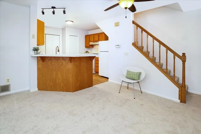 $215,000 | 10005 Russell Avenue North, Unit 3, Brooklyn Park, MN 55444