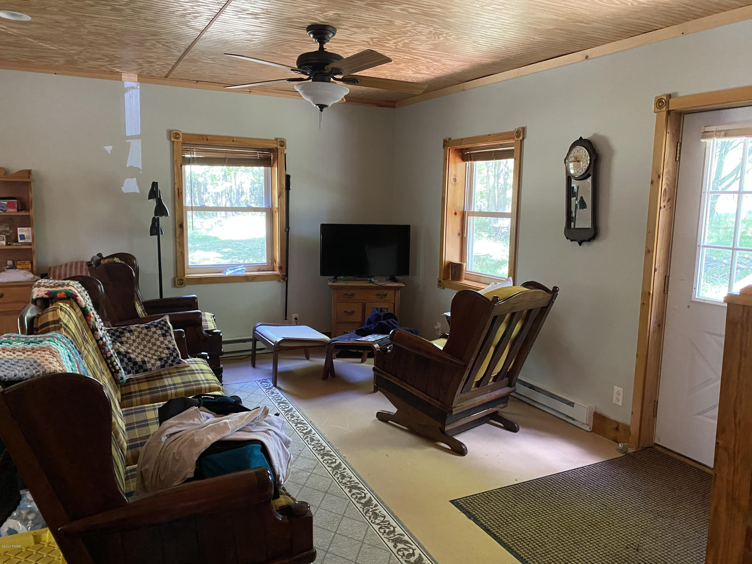 391 Clark Road Thompson, PA 18465 - Photo 4 of 13 Living Area