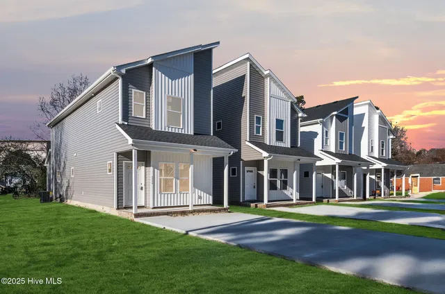 $264,000 | 415 Elcinoco Drive, Elizabeth City, NC 27909