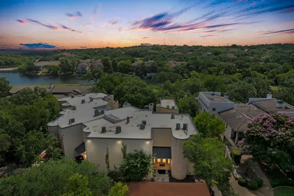 $3,300 | 1 Crystal Springs Court, Unit H, The Hills, TX 78738