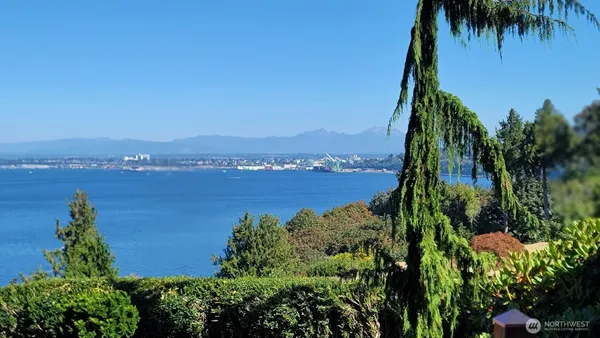 $1,550,000 | 4605 Baker Drive, Everett, WA 98203