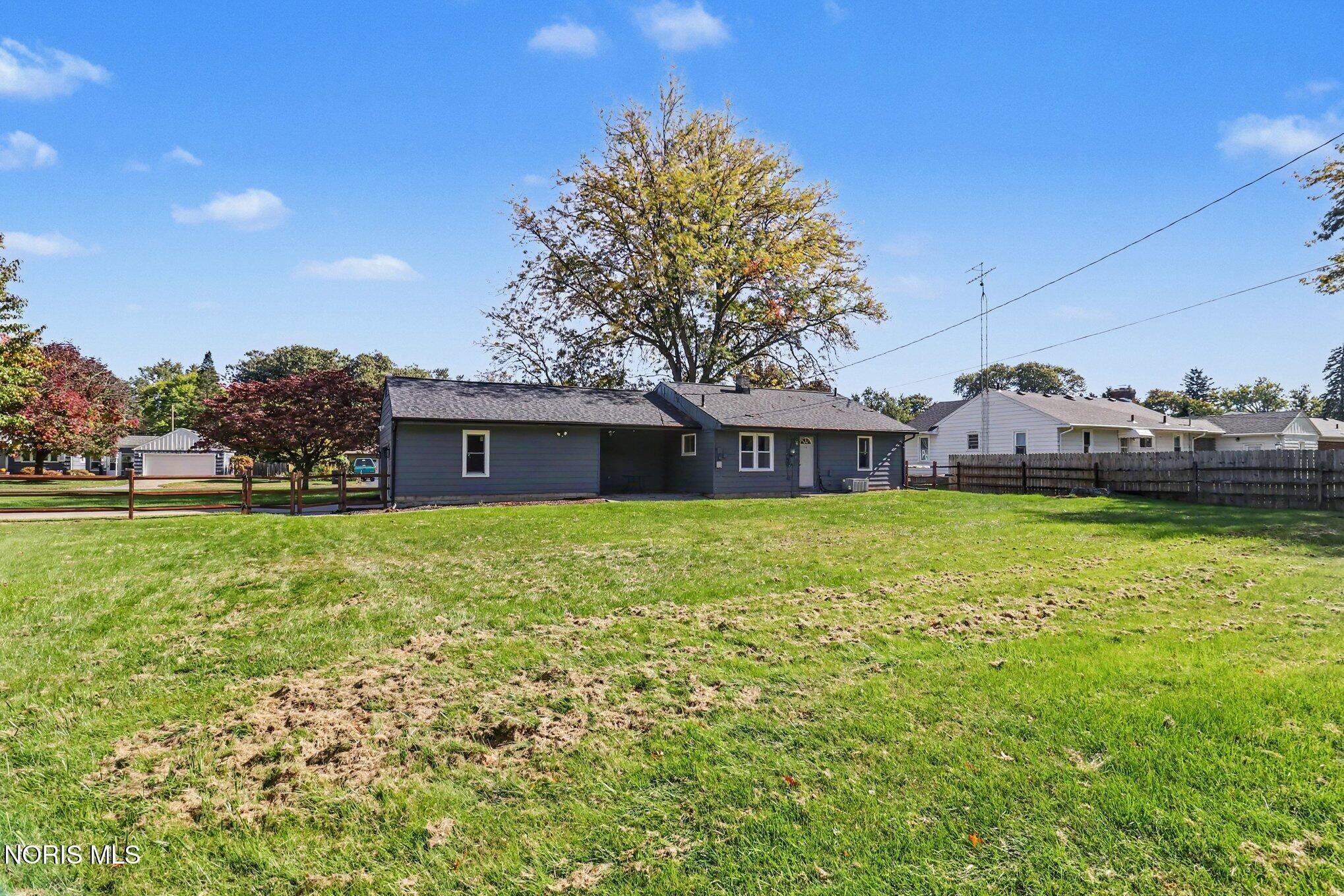 1206 Westgate Road Toledo, OH 43615 - Photo 4 of 25 Gallery Image 4