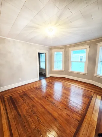 $1,750 | 652 Watertown Avenue, Unit 3, Waterbury, CT 06708