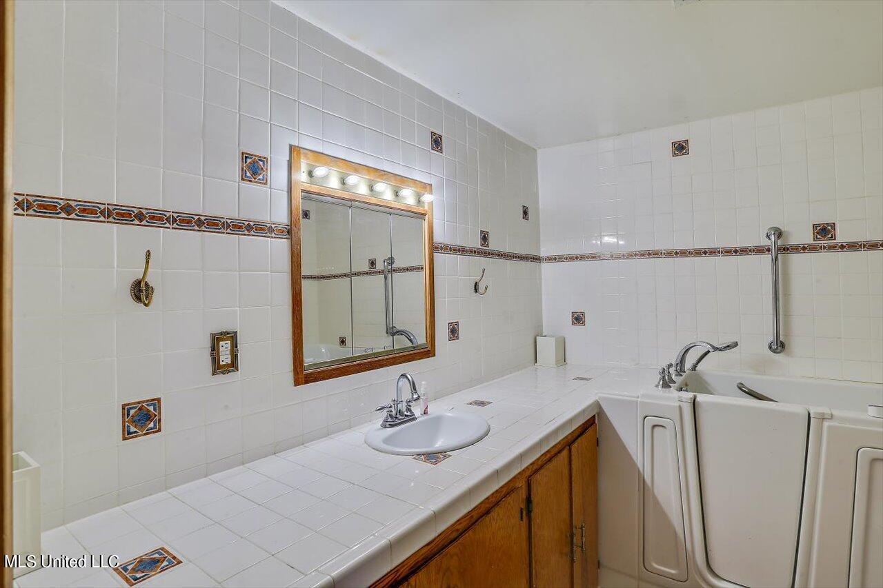 5621 Hearn Street Jackson, MS 39206 - Photo 18 of 28 18-5621 Hearn St