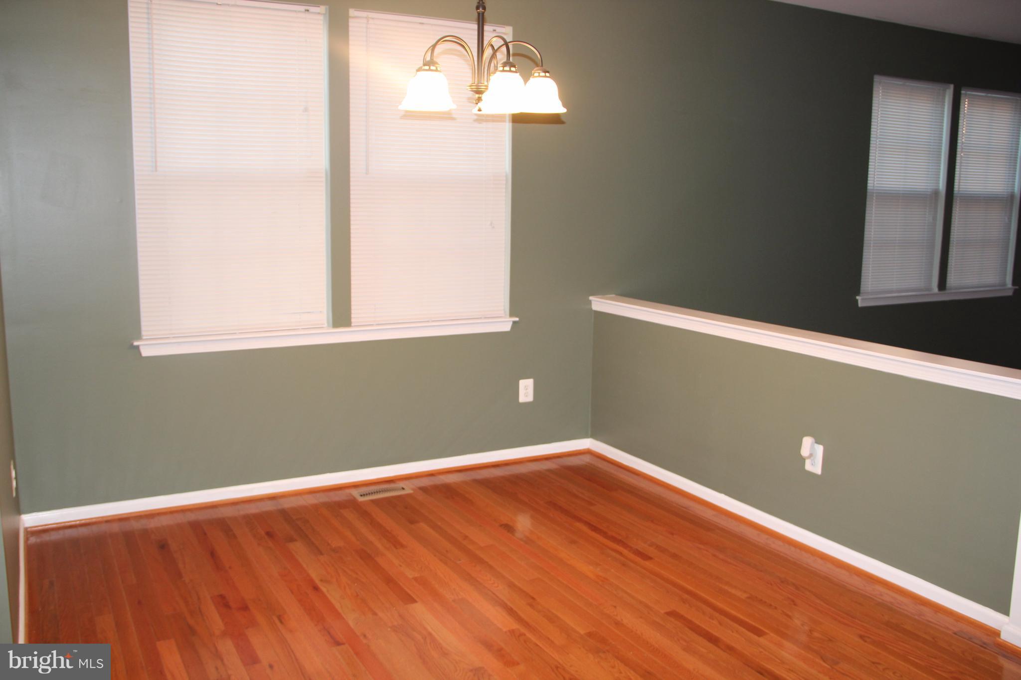 703 MacDill Road Baltimore, MD 21220 - Photo 5 of 26 Dining Room