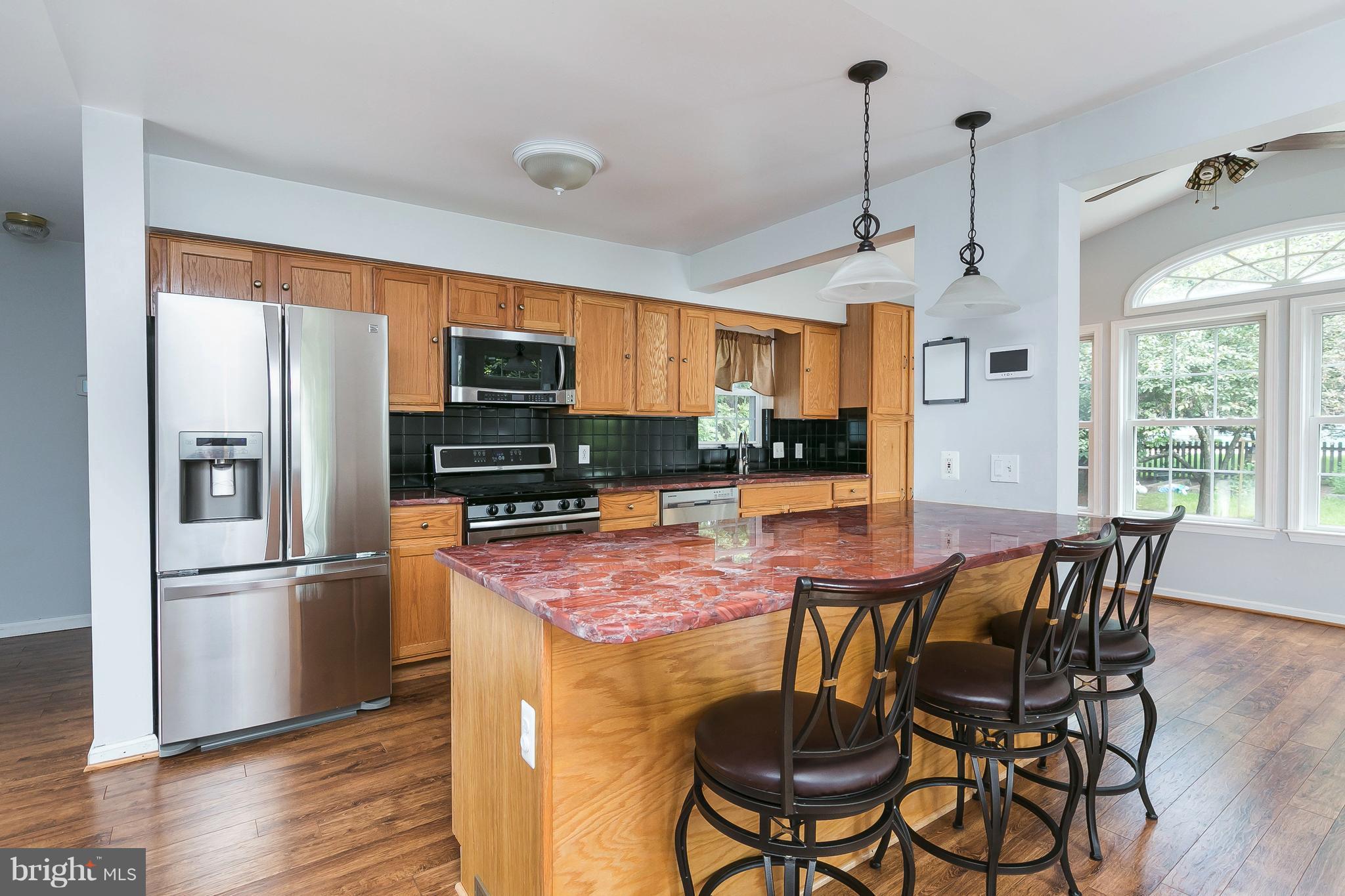 9527 North Laurel Road Laurel, MD 20723 - Photo 5 of 22 Kitchen