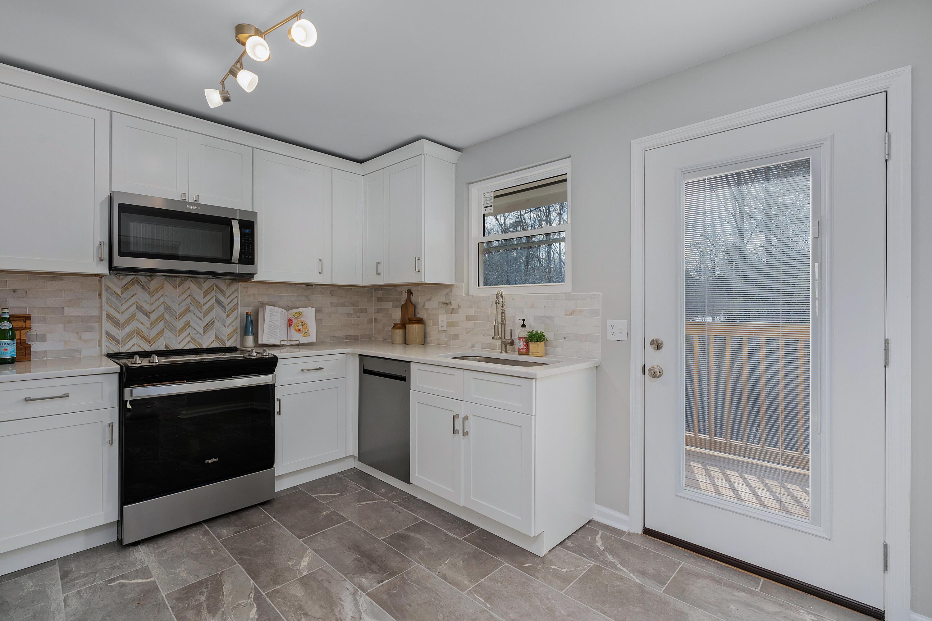 1313 Timbercrest Lane Chattanooga, TN 37421 - Photo 12 of 44 13 - 1313 Timbercrest Ln - Staged Reshoo