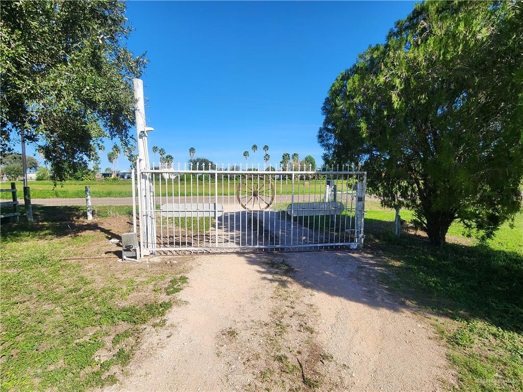 8569 Charles Green Road Edcouch, TX 78538 - Photo 10 of 22 a view of a park with a large trees