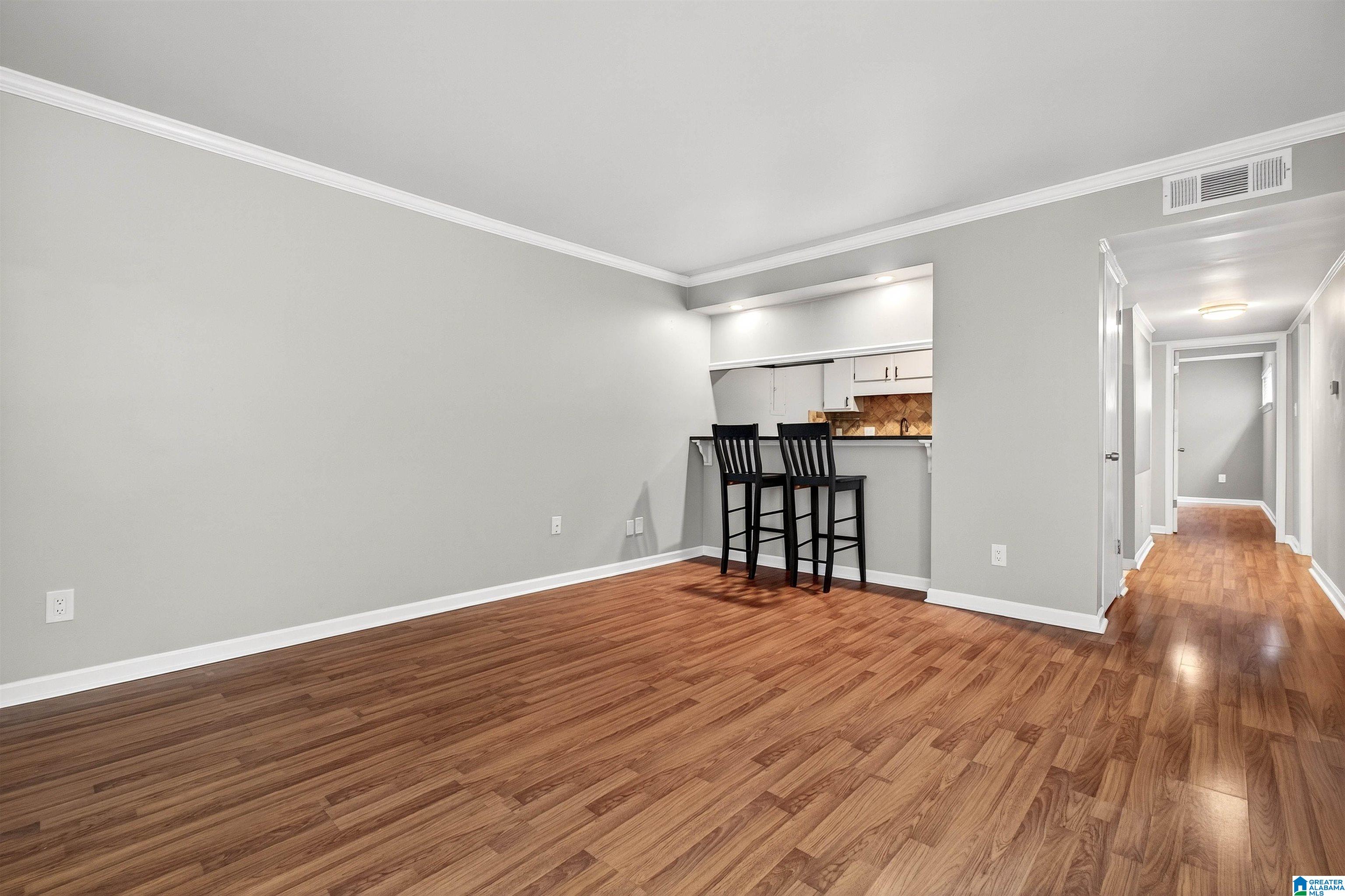 3350 Altamont Road South, Unit E3 Birmingham, AL 35205 - Photo 6 of 26 Gallery Image 6