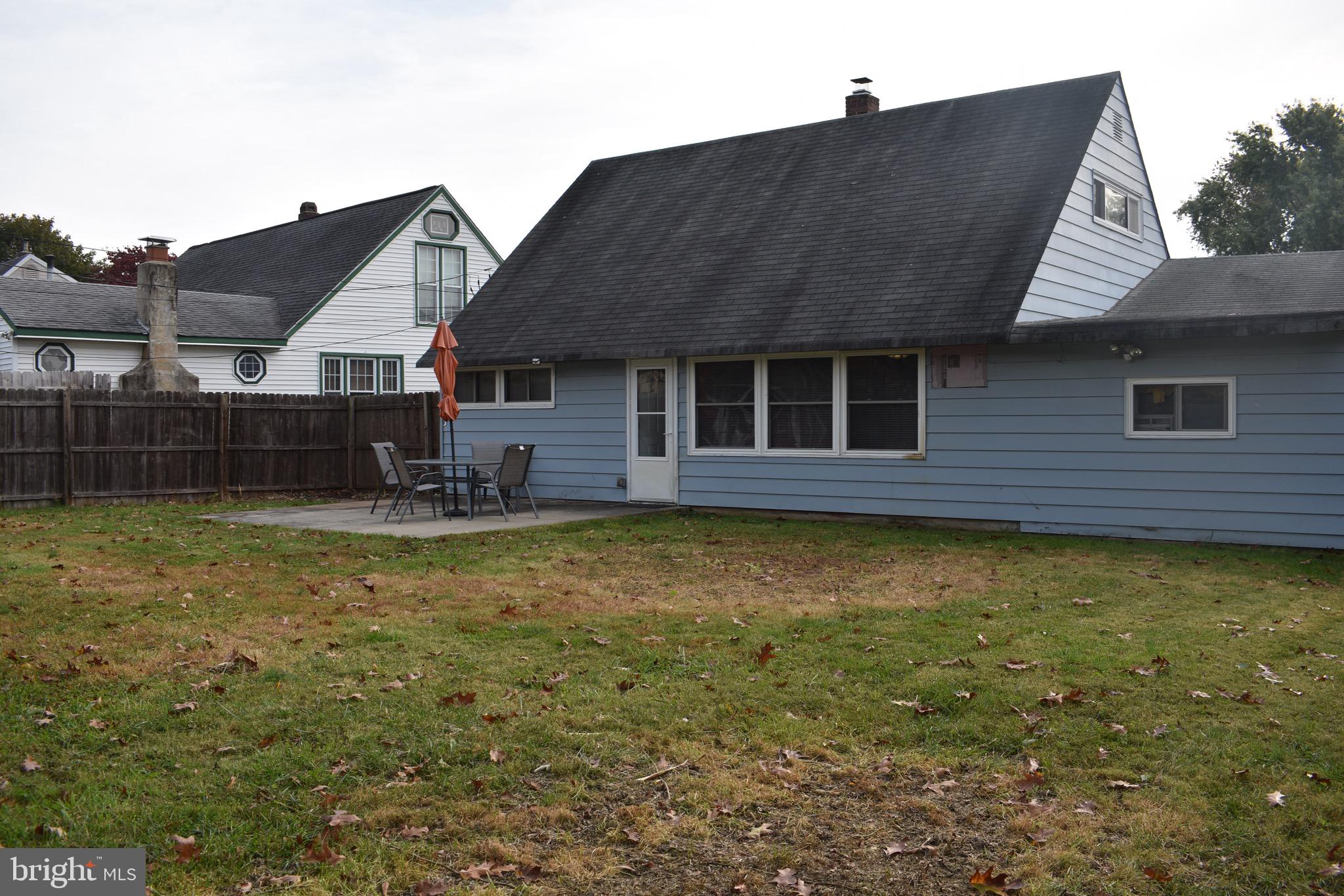 17 Inwood Road Levittown, PA 19057 - Photo 29 of 30 Gallery Image 29