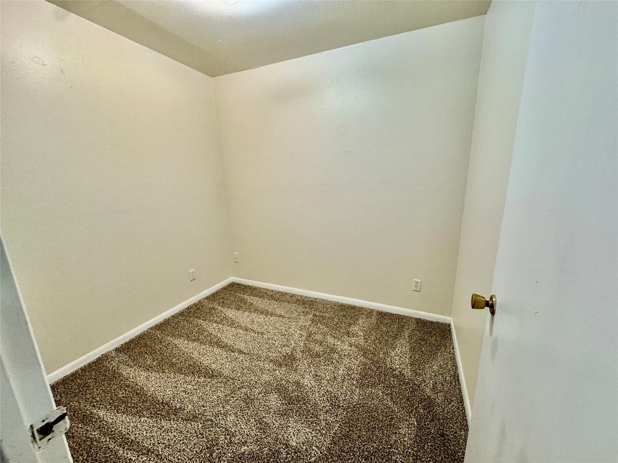 10131 Sagedale Drive Houston, TX 77089 - Photo 14 of 21 view of small space