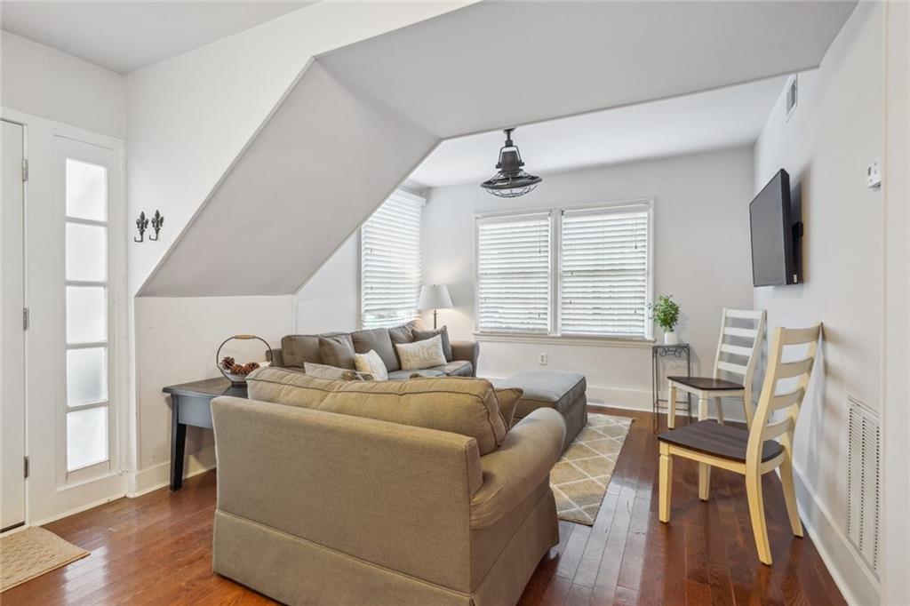 4808 Magazine Street, Unit D New Orleans, LA 70115 - Photo 6 of 17