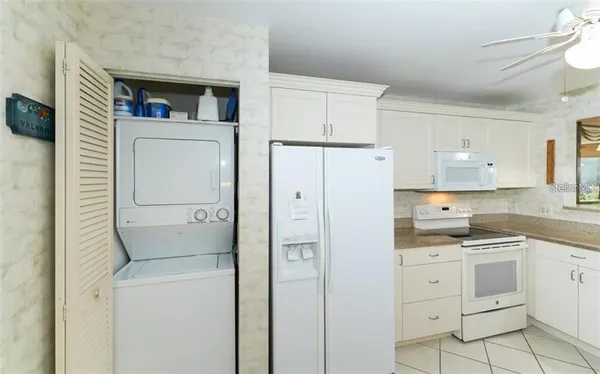 $1,800 | 183 Pineneedle Drive, Bradenton, FL 34210