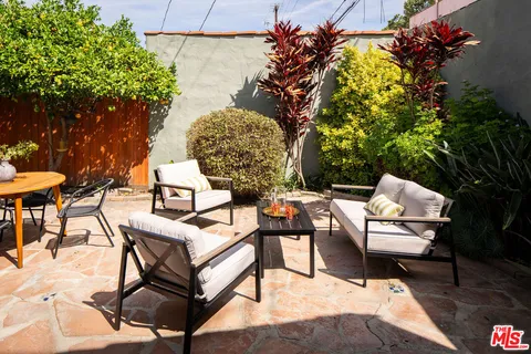 $1,075,000 | 4312 9th Avenue, Los Angeles, CA 90008