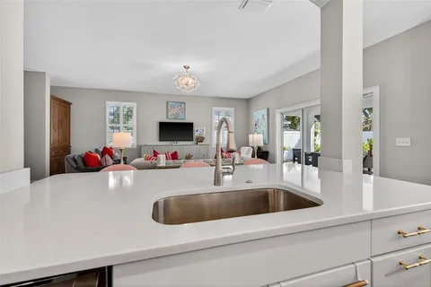 $999,000 | 4012 West Bay To Bay Boulevard, Tampa, FL 33629