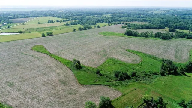 $1,904,000 | East 360th Street, Gilman City, MO 64642