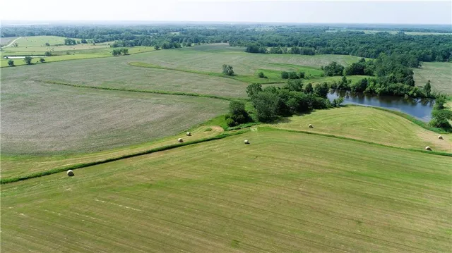 $1,904,000 | East 360th Street, Gilman City, MO 64642