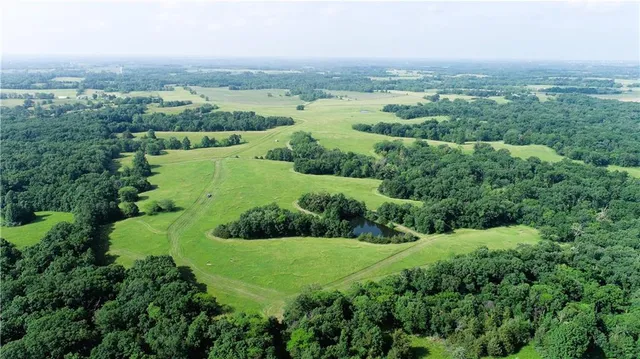 $1,904,000 | East 360th Street, Gilman City, MO 64642