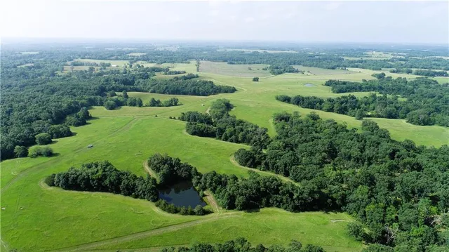 $1,904,000 | East 360th Street, Gilman City, MO 64642