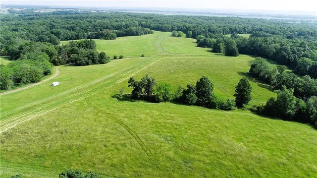 $1,904,000 | East 360th Street, Gilman City, MO 64642