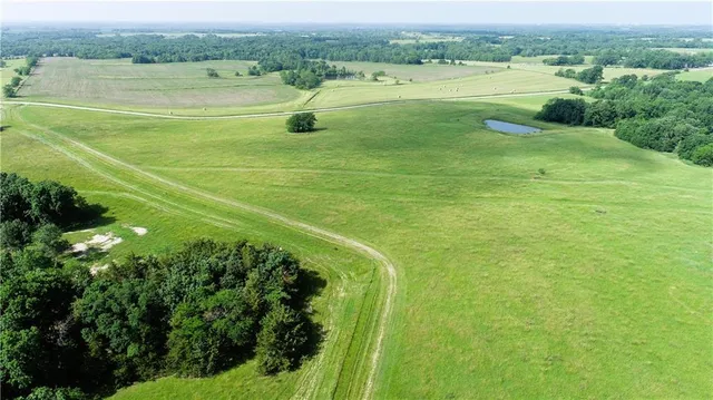 $1,904,000 | East 360th Street, Gilman City, MO 64642