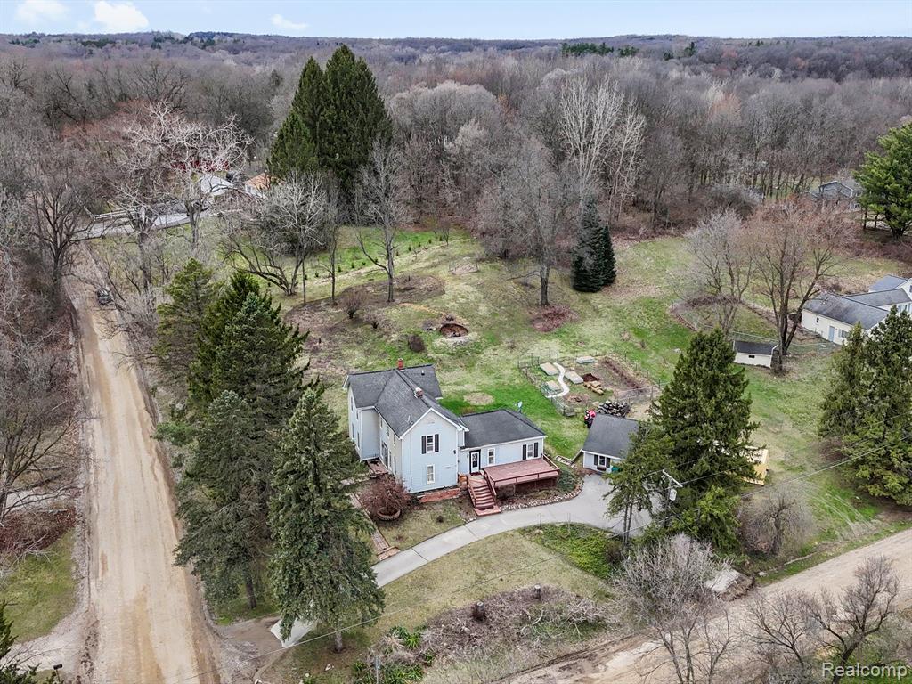 758 West Glass Road Ortonville, MI 48462 - Photo 4 of 31 Gallery Image 4