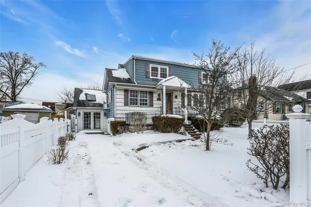 $629,000 | 98 Moore Avenue, Oceanside, NY 11572