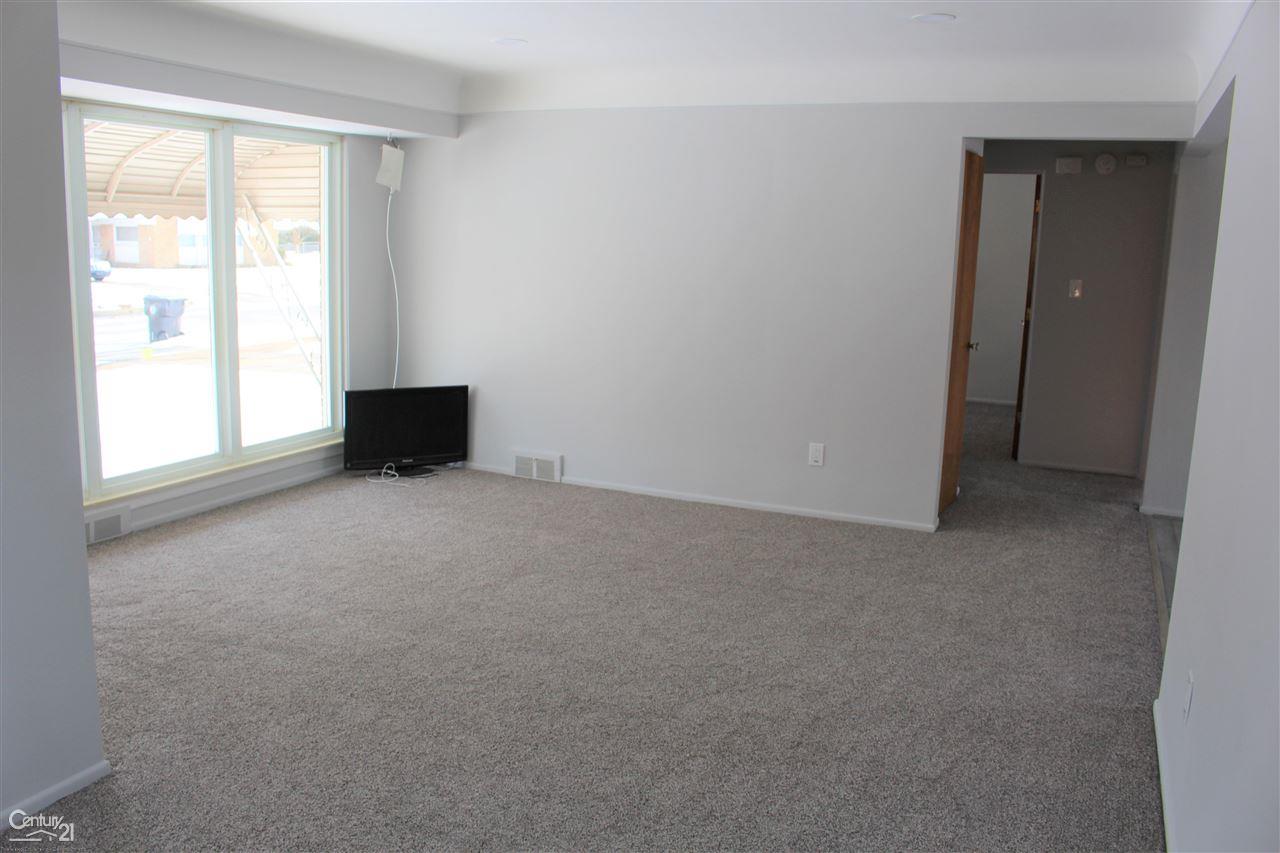 9129 Appleton Redford, MI 48239 - Photo 4 of 23 Gallery Image 4