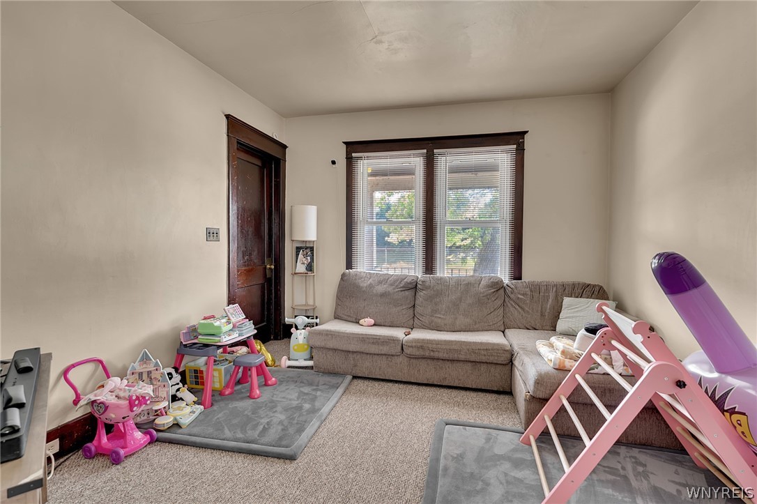 565 Military Road Buffalo, NY 14207 - Photo 7 of 48
