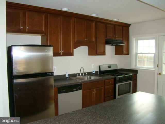 3816 Ednor Road Baltimore, MD 21218 - Photo 1 of 8 Kitchen
