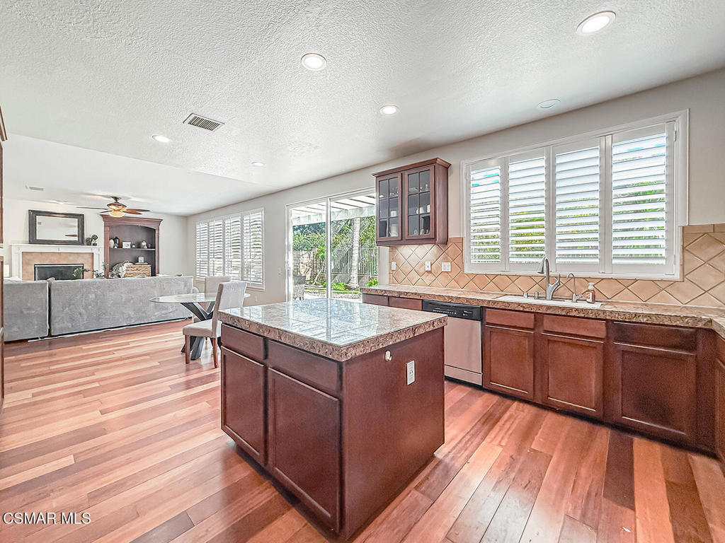 180 Brooks Road Simi Valley, CA 93065 - Photo 22 of 68 Gallery Image 22