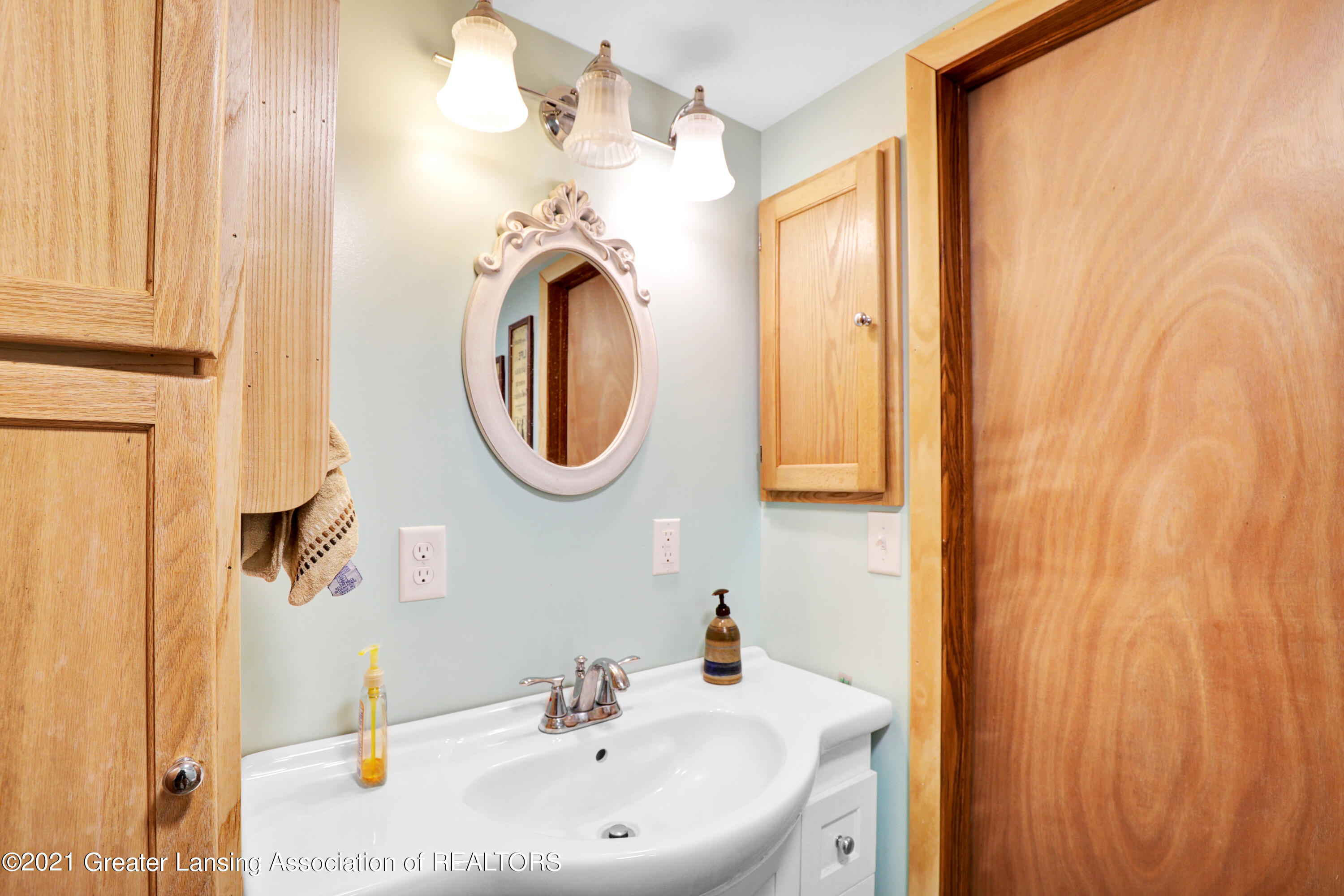 1302 West Webb Road Dewitt, MI 48820 - Photo 23 of 30 9I3A0572