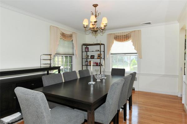 240 West Roxbury Parkway Boston, MA 02467 - Photo 11 of 30 Gallery Image 11