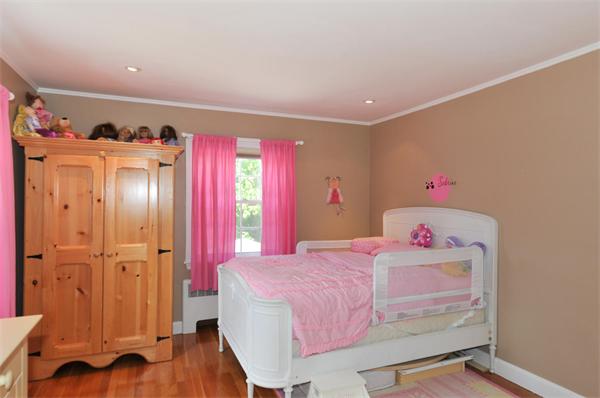 240 West Roxbury Parkway Boston, MA 02467 - Photo 18 of 30 Gallery Image 18
