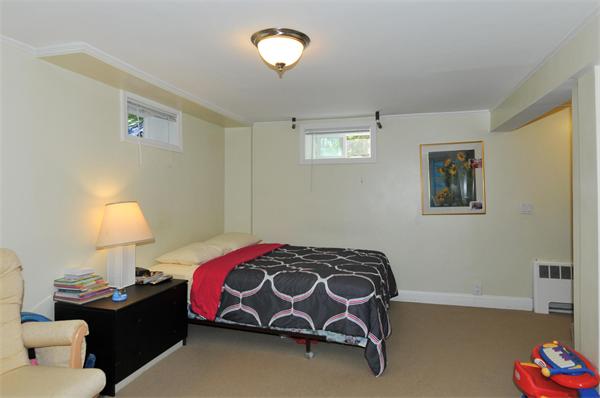 240 West Roxbury Parkway Boston, MA 02467 - Photo 21 of 30 Gallery Image 21