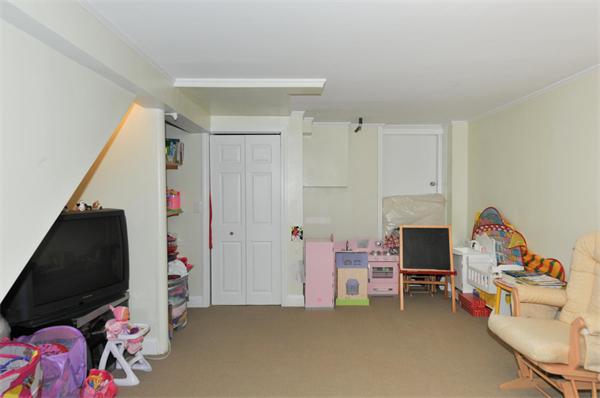 240 West Roxbury Parkway Boston, MA 02467 - Photo 22 of 30 Gallery Image 22