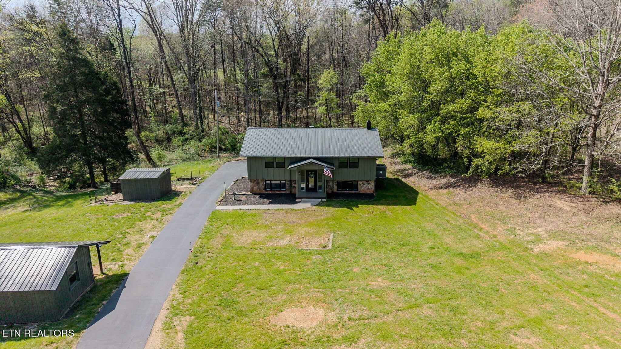 330 Glenn Lane Spring City, TN 37381 - Photo 30 of 34