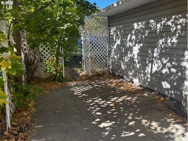 204 3rd Street La Grande, OR 97850 - Photo 11 of 12 a view of outdoor space and yard