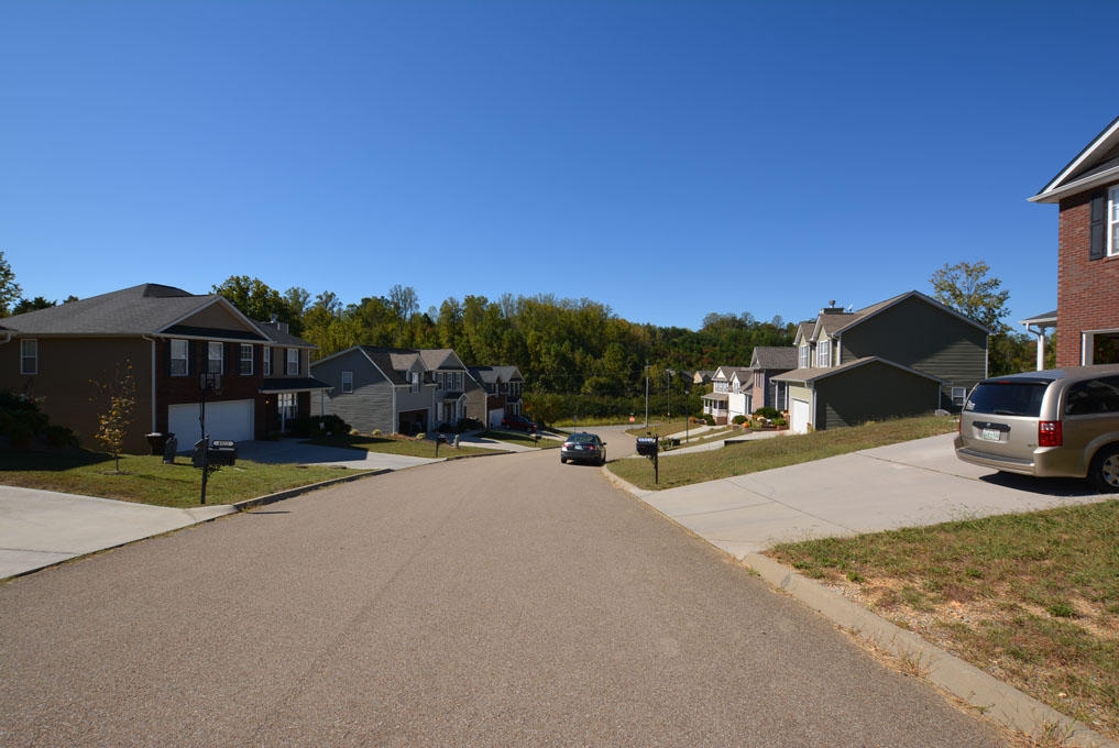 4919 Falling Star Lane Powell, TN 37849 - Photo 3 of 28 B