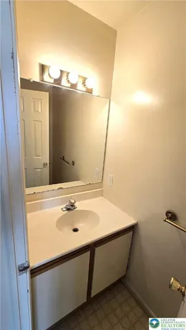 $2,000 | 327 Hill Road, Whitehall, PA 18052