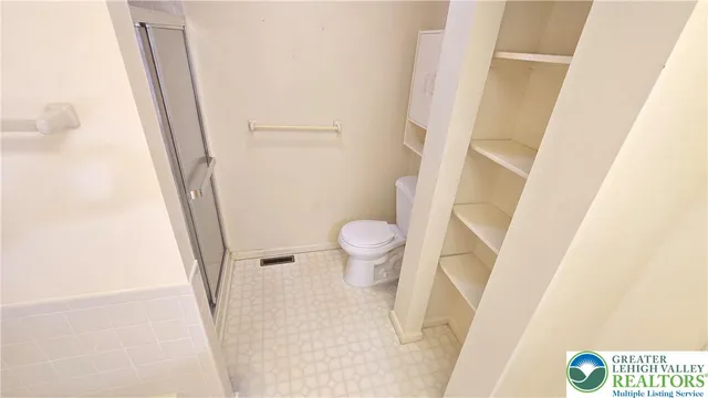 $2,000 | 327 Hill Road, Whitehall, PA 18052