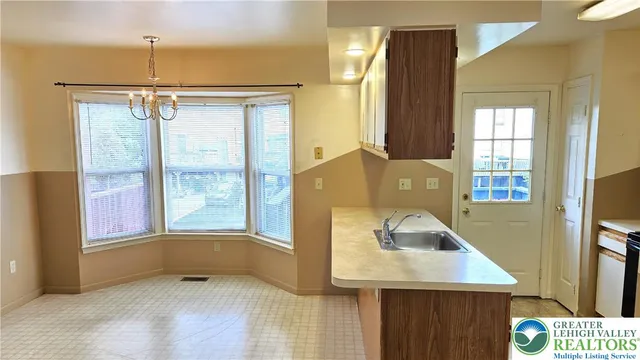 $2,000 | 327 Hill Road, Whitehall, PA 18052