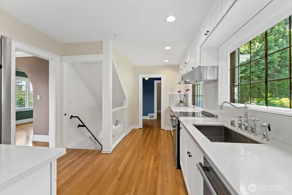 $5,900 | 732 36th Avenue, Seattle, WA 98122