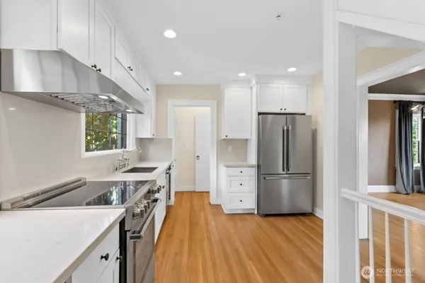 $5,900 | 732 36th Avenue, Seattle, WA 98122